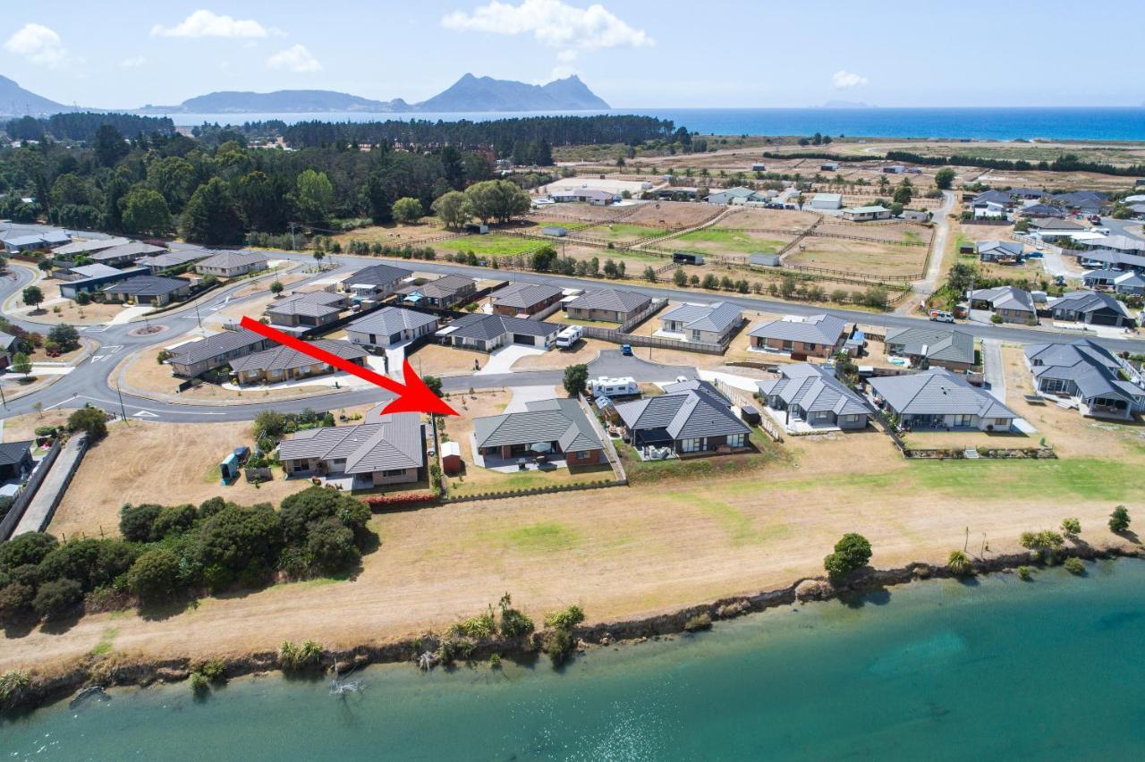 The Waterfront Ruakaka - Ruakaka Holiday Home Extérieur photo